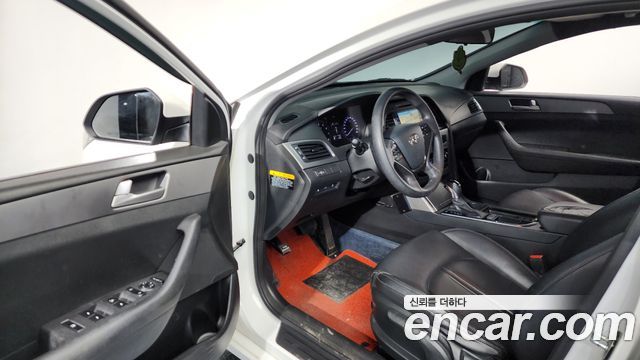 Hyundai Sonata 2015 — photo 13
