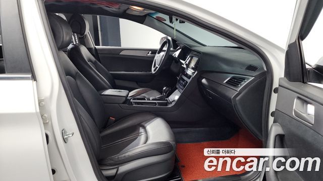 Hyundai Sonata 2015 — photo 17