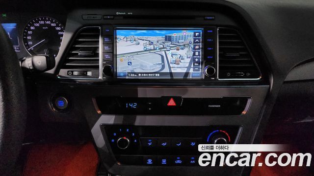 Hyundai Sonata 2015 — photo 19