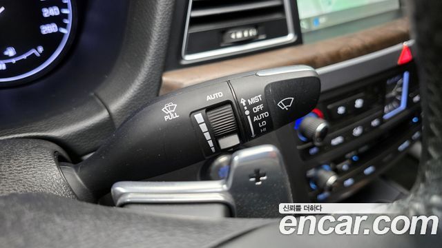 Hyundai Genesis 2015 — photo 17