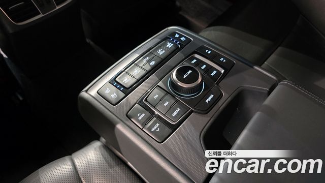 Hyundai Genesis 2015 — photo 18
