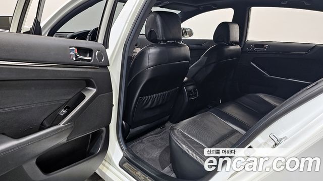 Kia K7 2011 — photo 12