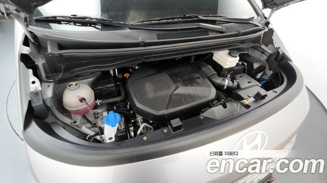 Hyundai Staria 2025 — photo 6