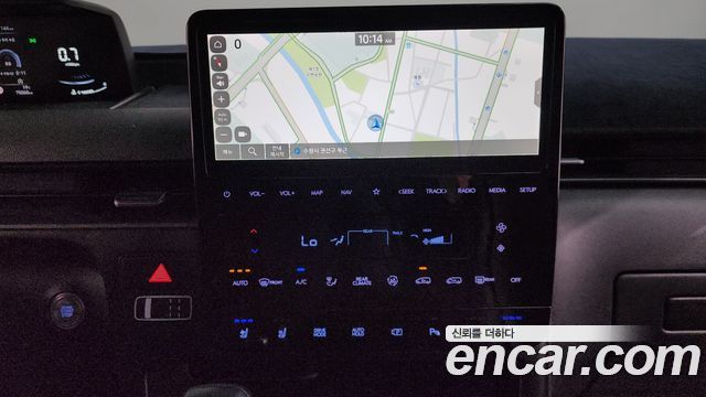 Hyundai Staria 2025 — photo 13