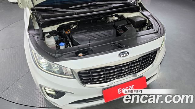 Kia Canival 2019 — photo 6
