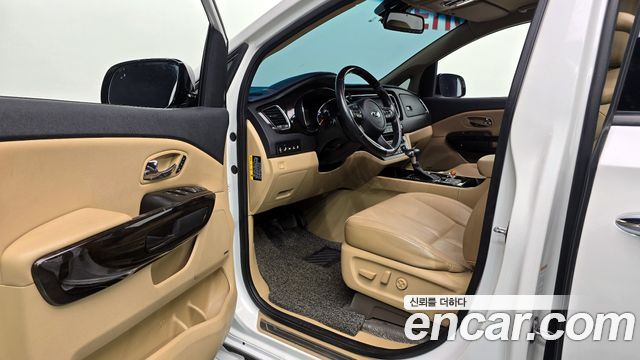 Kia Canival 2019 — photo 13