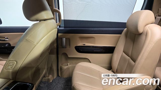 Kia Canival 2019 — photo 15