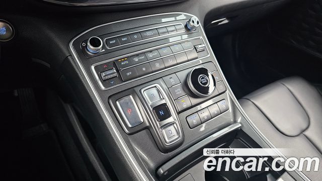 Hyundai Santafe 2021 — photo 12