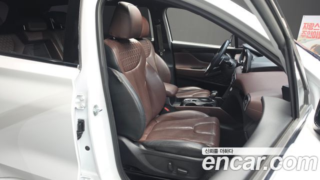 Hyundai Santafe 2019 — photo 18