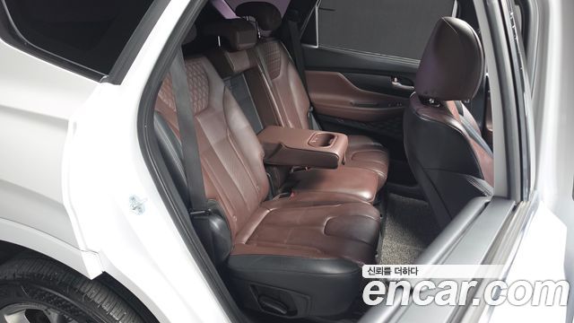 Hyundai Santafe 2019 — photo 16