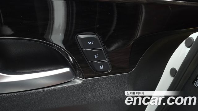Hyundai Santafe 2019 — photo 28