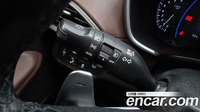 Hyundai Santafe 2019 — photo 30