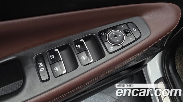 Hyundai Santafe 2019 — photo 32