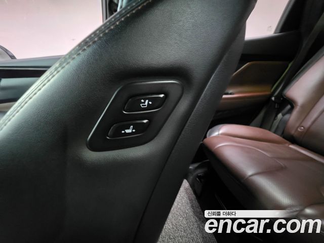 Hyundai Santafe 2019 — photo 38
