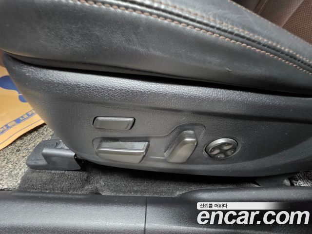 Hyundai Santafe 2019 — photo 40