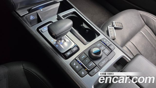 Genesis G80 2019 — photo 9