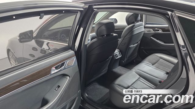 Genesis G80 2019 — photo 17