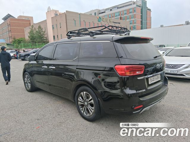 Kia Canival 2019 — photo 5