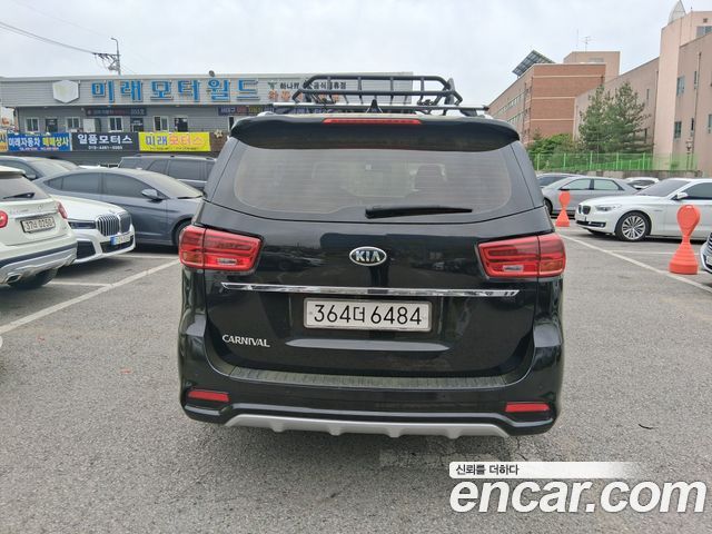 Kia Canival 2019 — photo 6