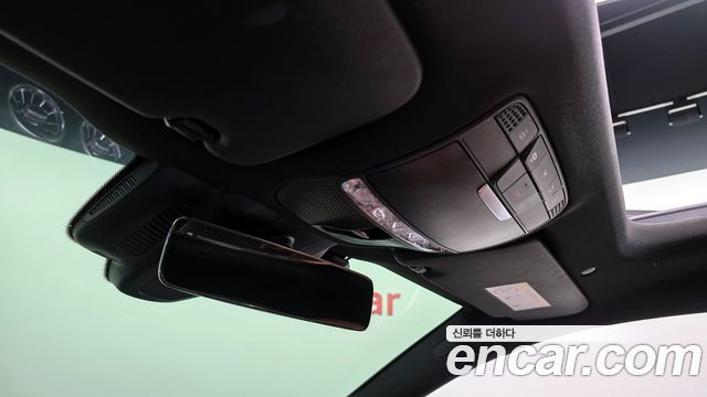 Mercedes-Benz C-Class 2021 — photo 31