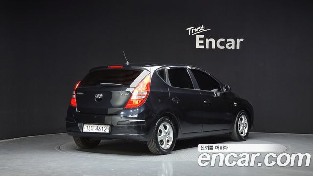 Hyundai i30 2010 — photo 2