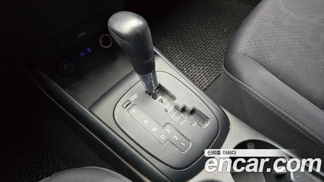 Hyundai i30 2010 — photo 9