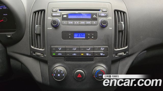 Hyundai i30 2010 — photo 18