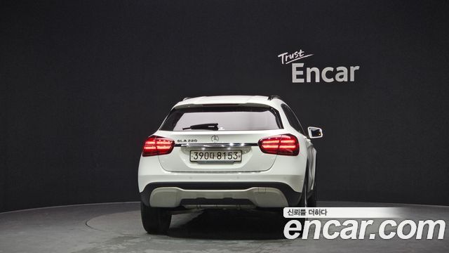Mercedes-Benz GLA-Class 2019 — photo 4