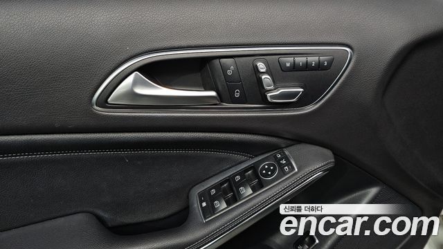 Mercedes-Benz GLA-Class 2019 — photo 25