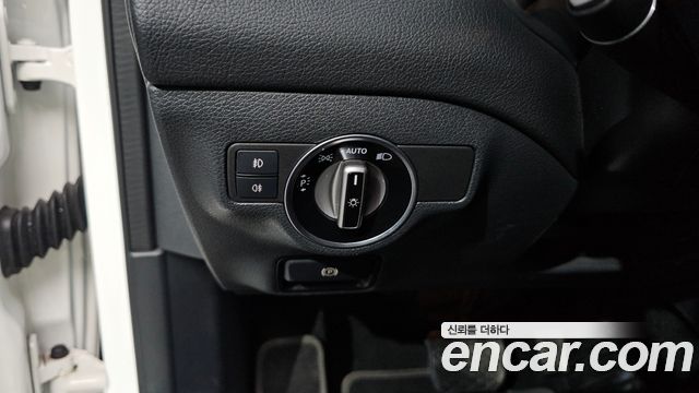 Mercedes-Benz GLA-Class 2019 — photo 27