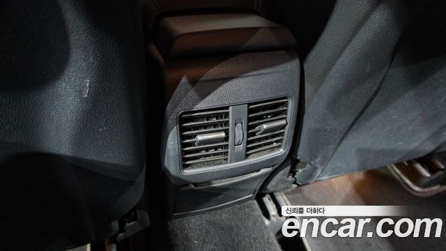 Mercedes-Benz GLA-Class 2019 — photo 30