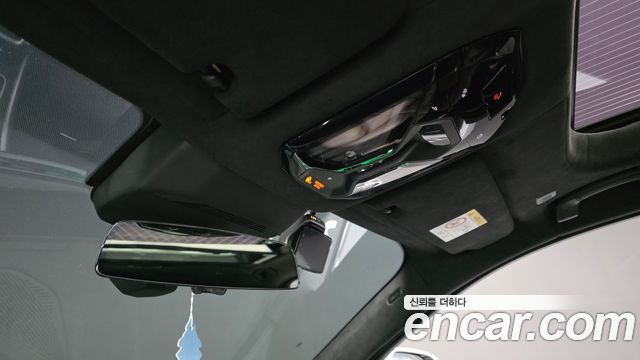 BMW 7-Series 2023 — photo 25