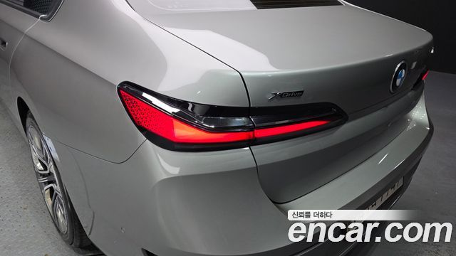 BMW 7-Series 2023 — photo 9