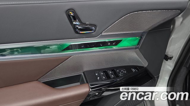 BMW 7-Series 2023 — photo 28