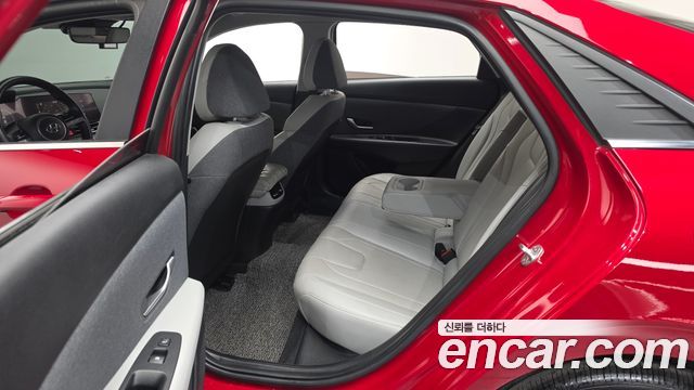Hyundai AVANTE 2022 — photo 11