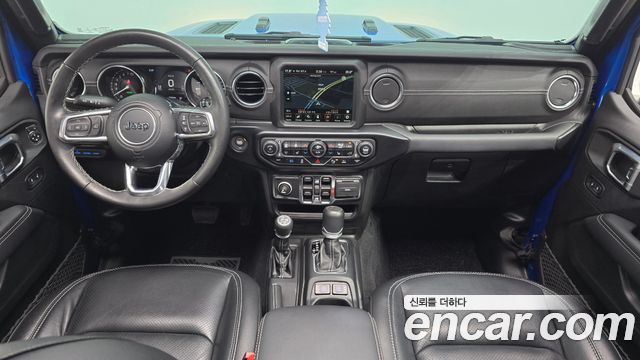 Jeep Wrangler 2022 — photo 10