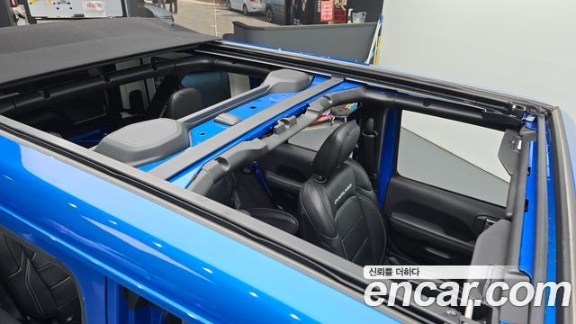 Jeep Wrangler 2022 — photo 23