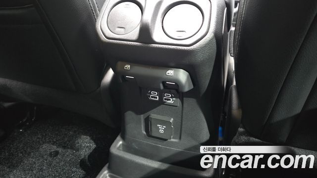 Jeep Wrangler 2022 — photo 31