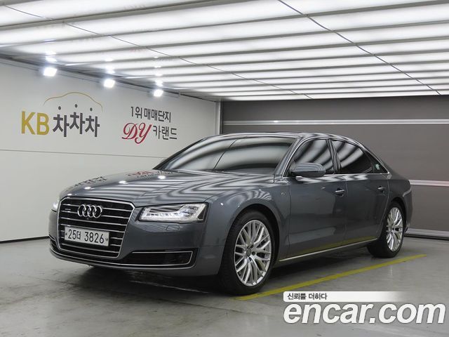 Audi A8 2015 — photo 1