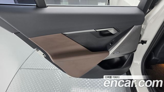 BMW 5-Series 2024 — photo 15
