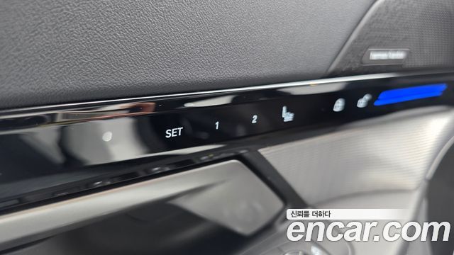 BMW 5-Series 2024 — photo 29