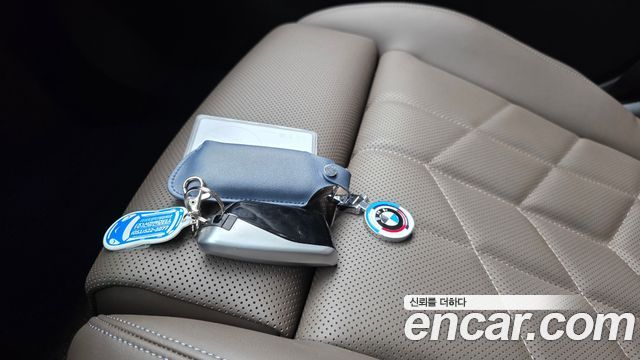 BMW 5-Series 2024 — photo 32