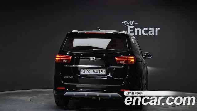 Kia Canival 2019 — photo 4