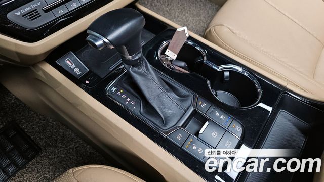 Kia Canival 2019 — photo 12