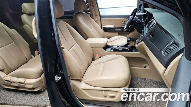 Kia Canival 2019 — photo 13