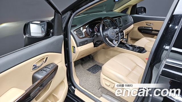 Kia Canival 2019 — photo 18