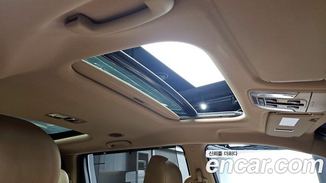 Kia Canival 2019 — photo 24