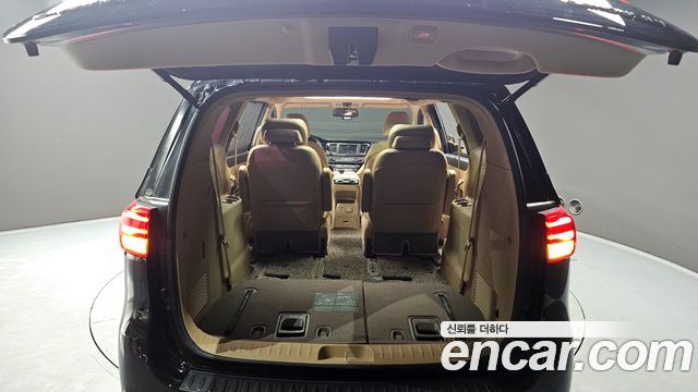 Kia Canival 2019 — photo 26