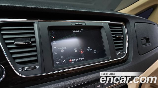 Kia Canival 2019 — photo 27