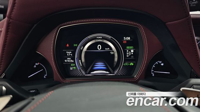 Lexus LS 2019 — photo 11
